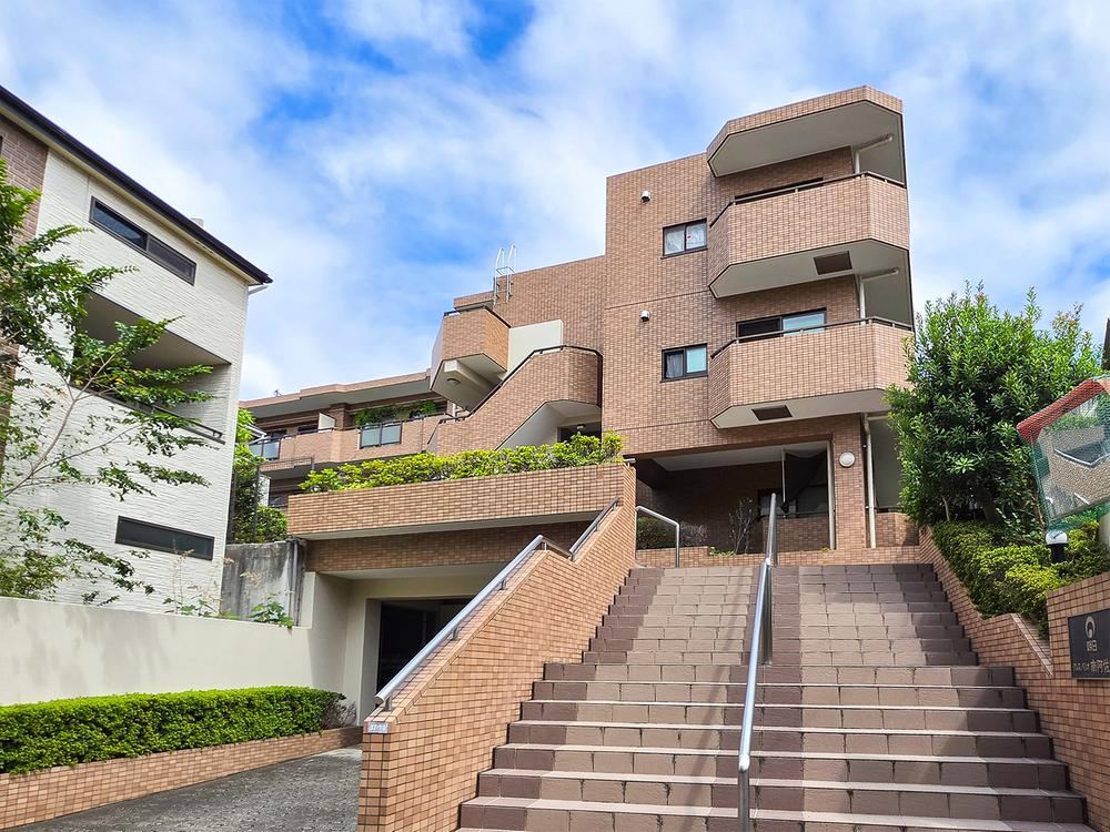 3LDK apartment in Suginami Ward, Tokyo - Photo 1