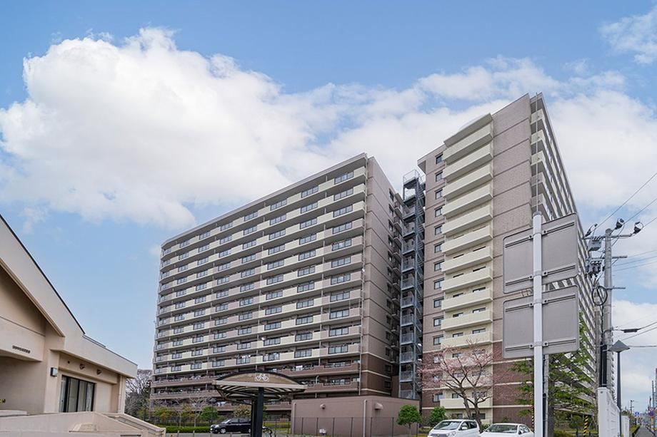 3LDK apartment in Wakabayashi Ward, Sendai, Miyagi - Photo 1