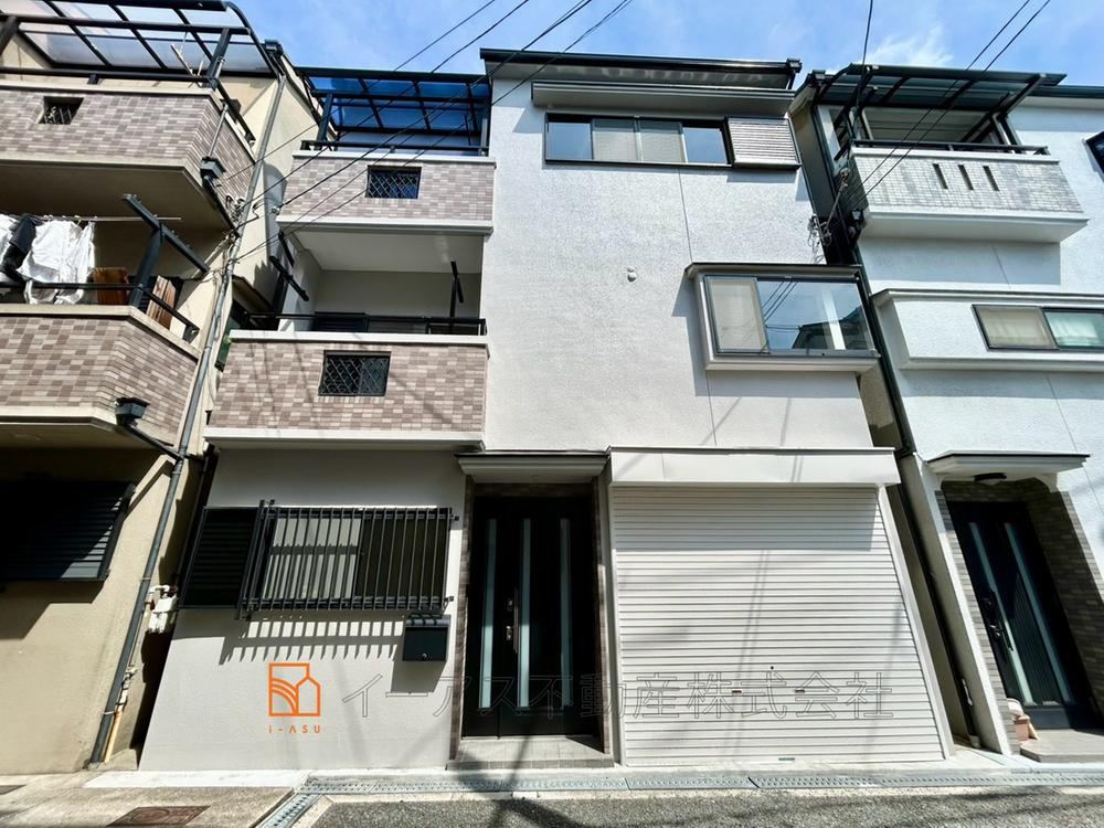 4LDK house in Tsurumi Ward, Osaka - Photo 1