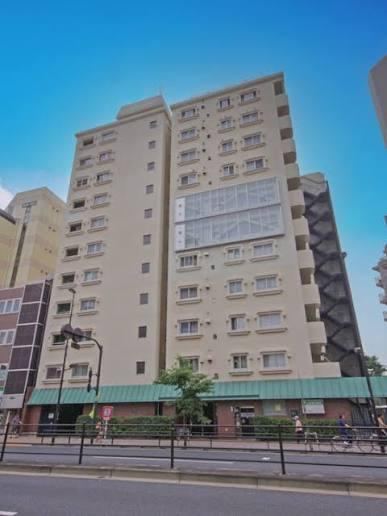1LDK apartment in Minato Ward, Tokyo - Photo 1
