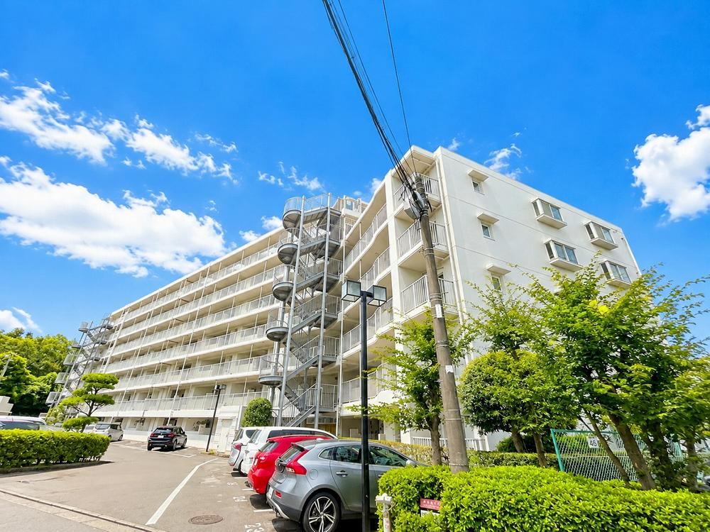 4LDK apartment in Totsuka Ward, Yokohama, Kanagawa - Photo 1