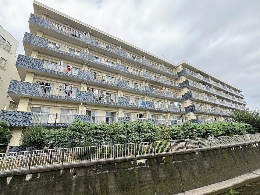 2LDK apartment in Suginami Ward, Tokyo - Photo 1