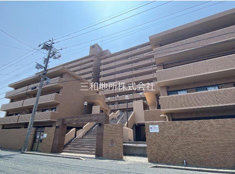 3LDK apartment in Shimonoseki, Yamaguchi - Photo 1