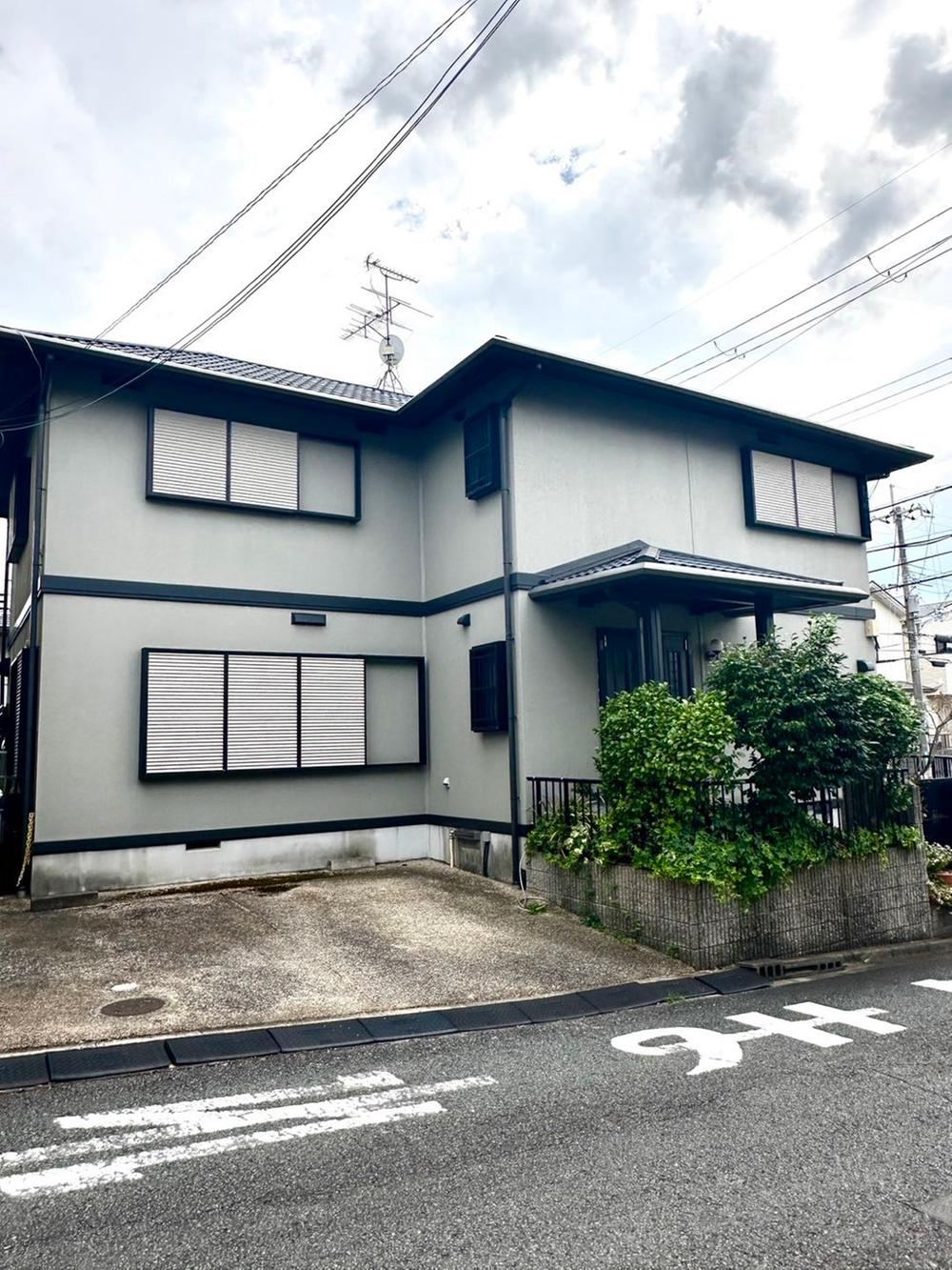 4LDK+S house in Takatsuki, Osaka - Photo 1