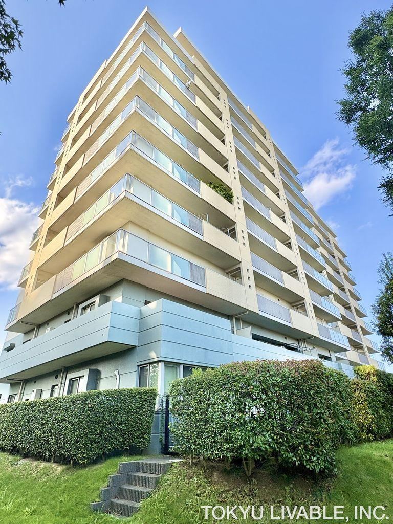 4LDK apartment in Inagi, Tokyo - Photo 1