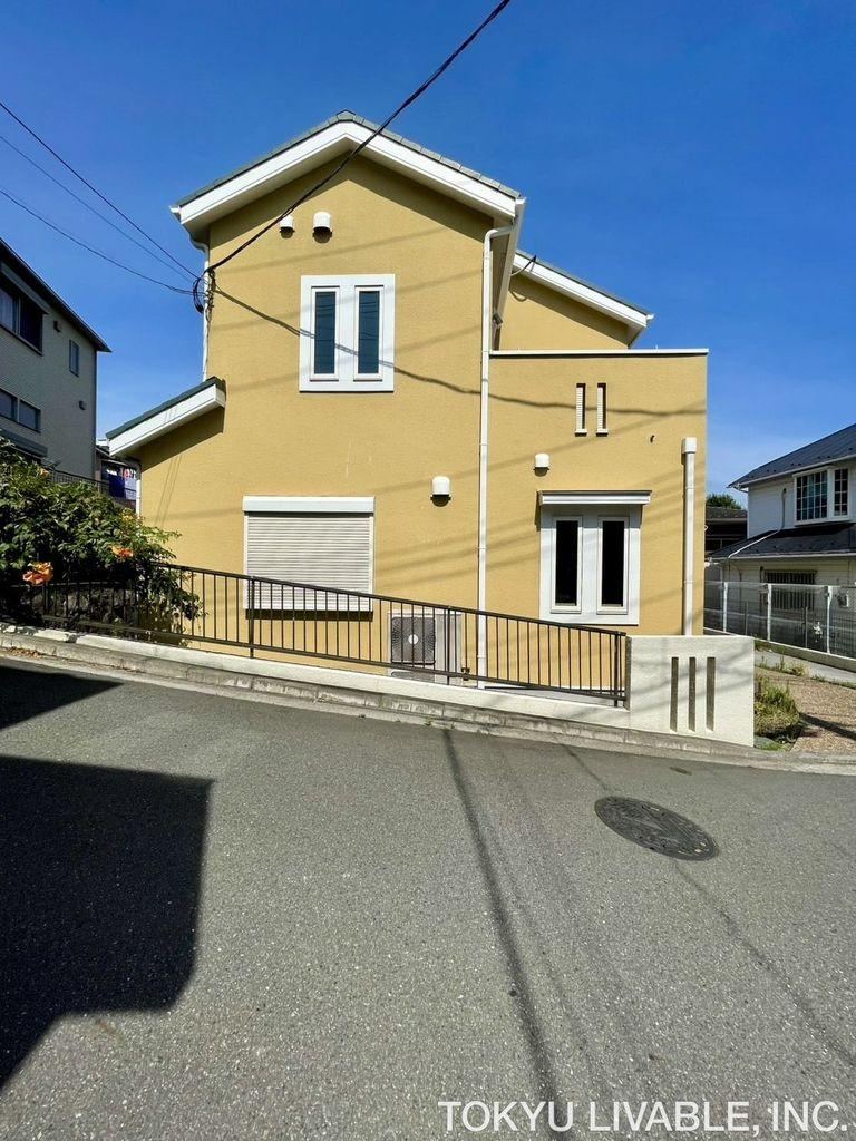 142 m² house in Kanagawa Ward, Yokohama, Kanagawa - Photo 1