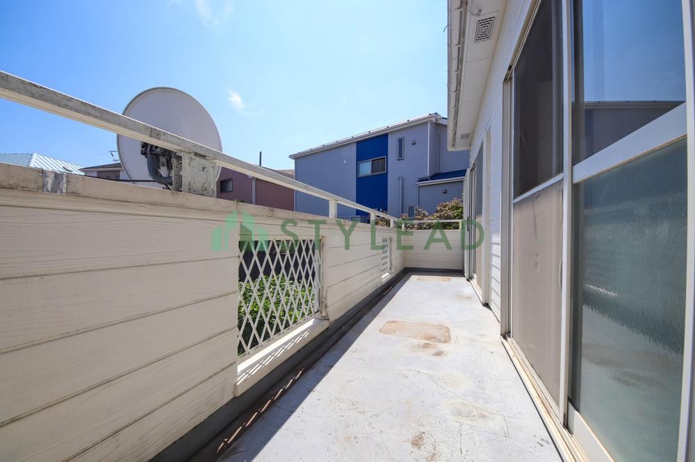 Thumbnail 3