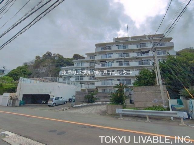 1LDK+S apartment in Yokosuka, Kanagawa - Photo 1