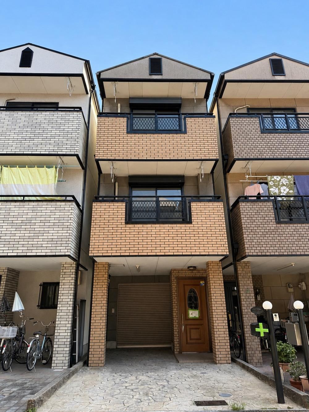 3LDK house in Ino Ward, Osaka - Photo 1
