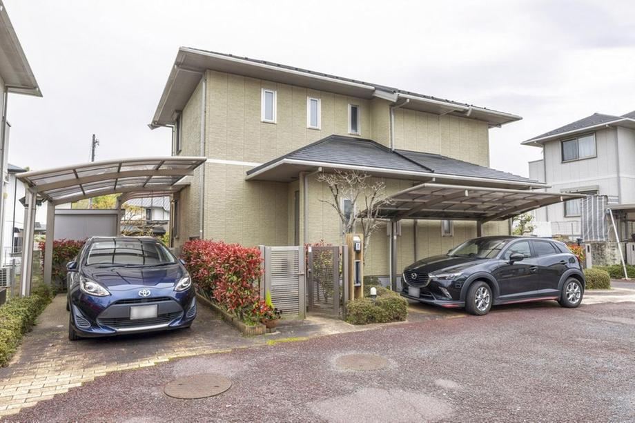 4LDK house in Komaki, Aichi - Photo 1