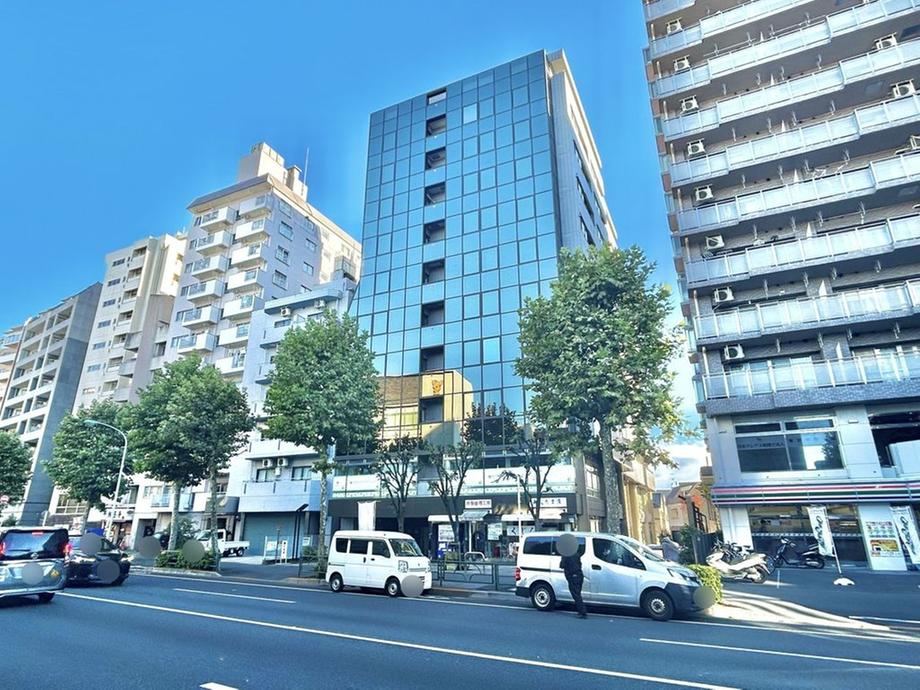 2LDK apartment in Nakano Ward, Tokyo - Photo 1