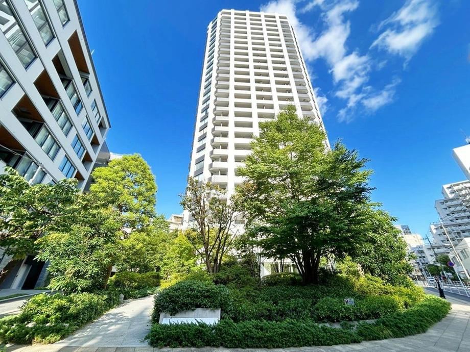3LDK apartment in Shinagawa Ward, Tokyo - Photo 1