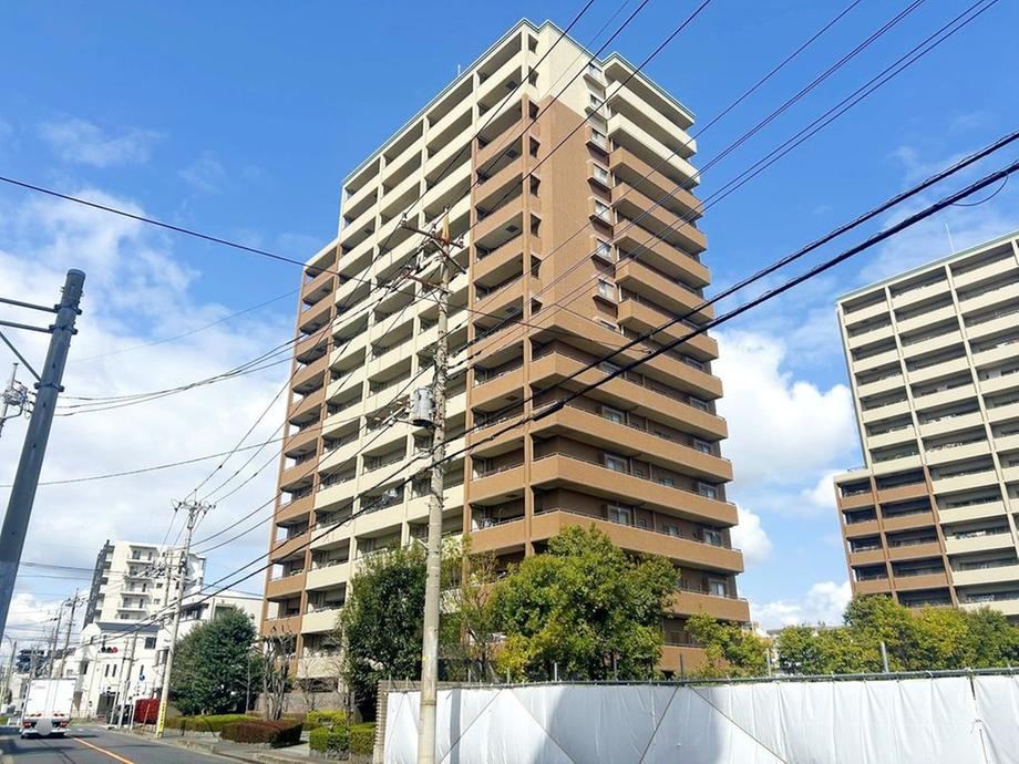2LDK+S apartment in Kawaguchi, Saitama - Photo 1