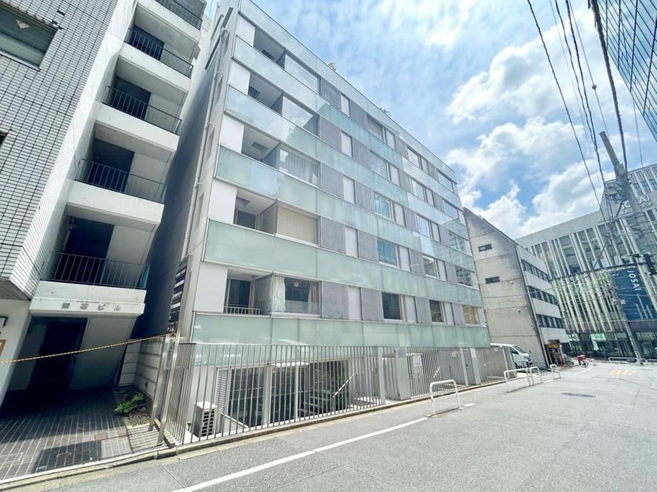 2LDK apartment in Chiyoda Ward, Tokyo - Photo 1