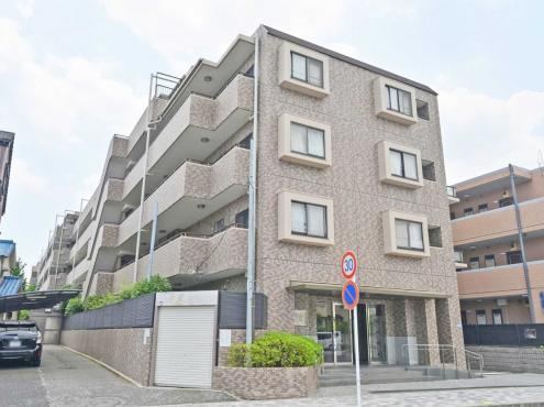 3LDK apartment in Kawagoe, Saitama - Photo 1