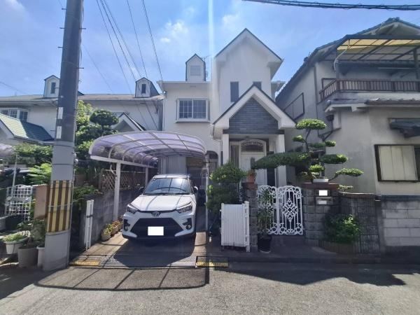 4LDK+S house in Matsubara, Osaka - Photo 1