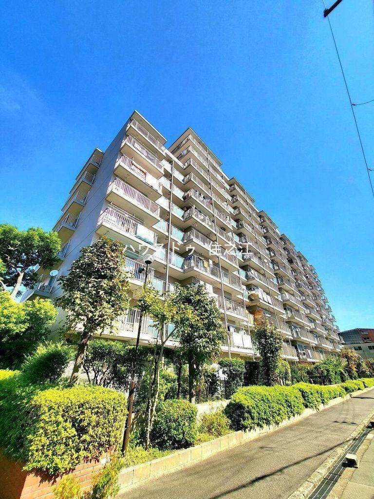 3LDK apartment in Suminoe Ward, Osaka - Photo 1
