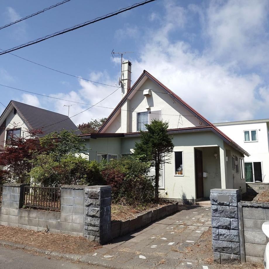 5LDK house in Tomakomai, Hokkaido - Photo 1