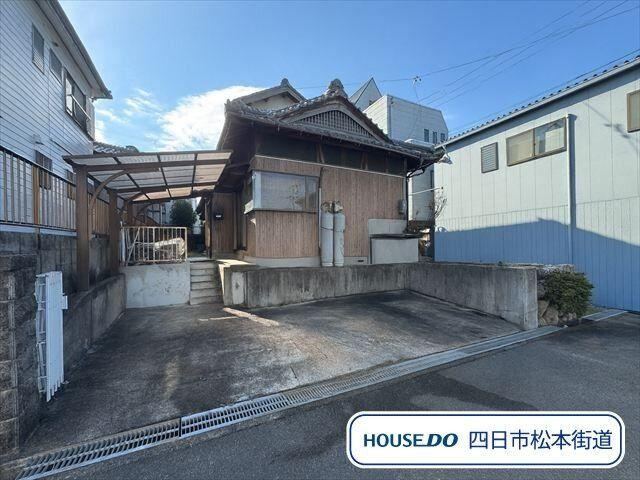 5DK house in Yokkaichi, Mie - Photo 1