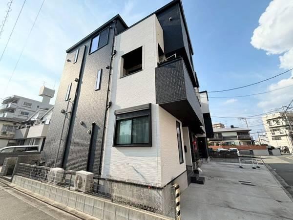 4LDK house in Higashi Ward, Fukuoka - Photo 1
