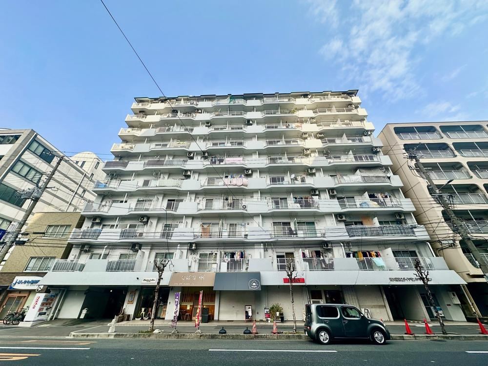 2DK apartment in Yodogawa Ward, Osaka - Photo 1