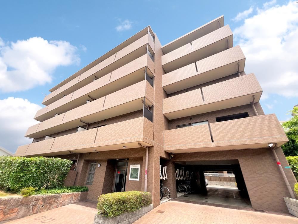 2LDK+S apartment in Abeno Ward, Osaka - Photo 1
