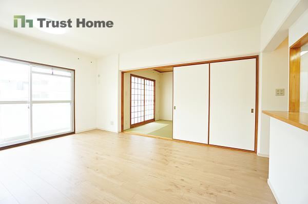 4LDK apartment in Tarumi Ward, Kobe, Hyogo - Photo 1