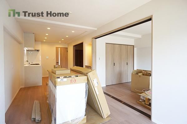 3LDK apartment in Toyonaka, Osaka - Photo 1