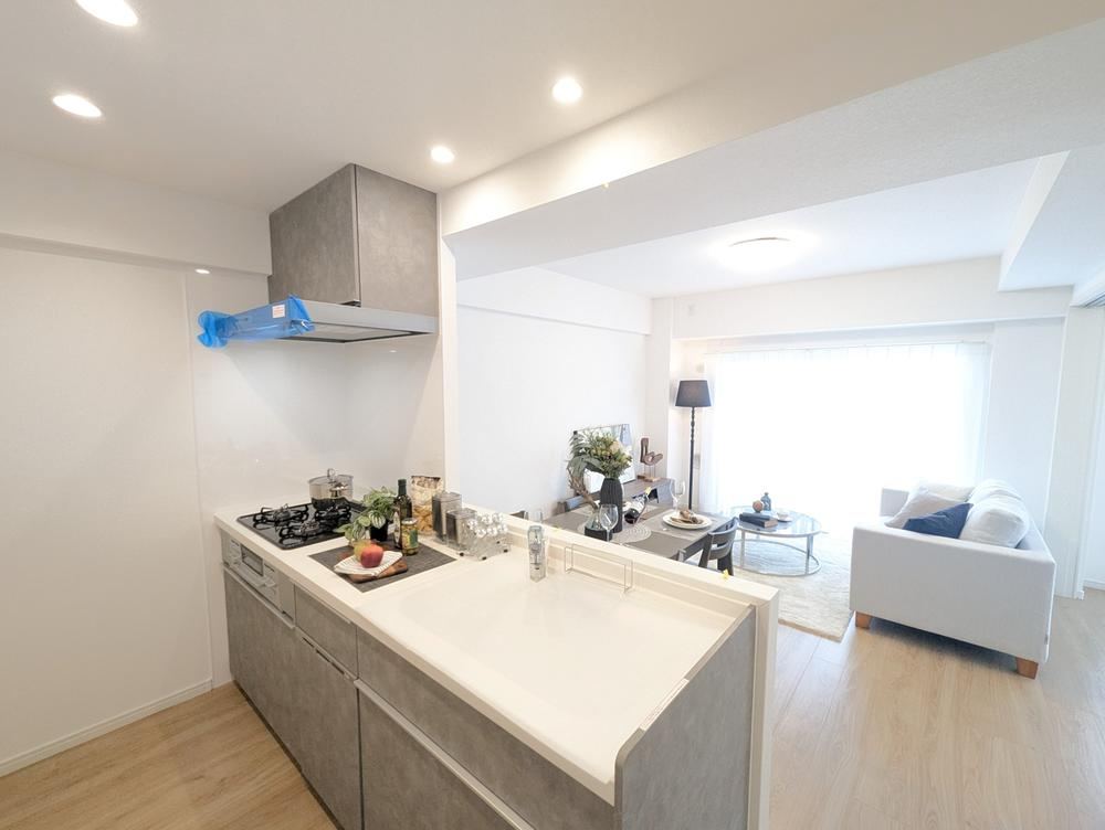 3LDK apartment in Fuchu, Tokyo - Photo 1