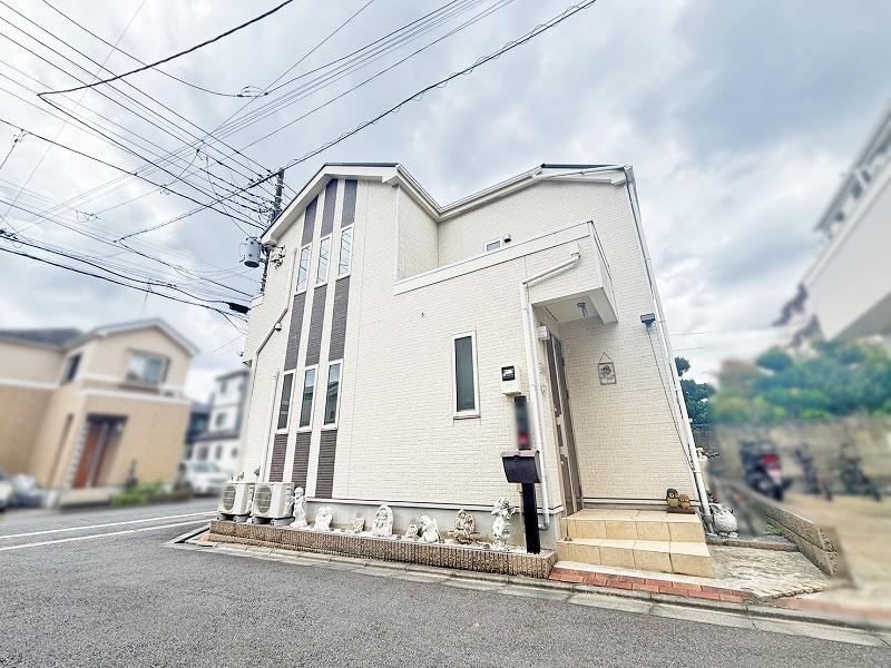 4LDK house in Katsushika Ward, Tokyo - Photo 1