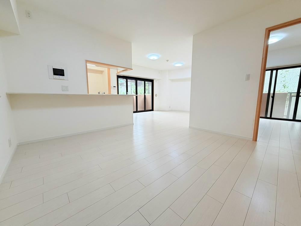 2LDK apartment in Hachioji, Tokyo - Photo 1