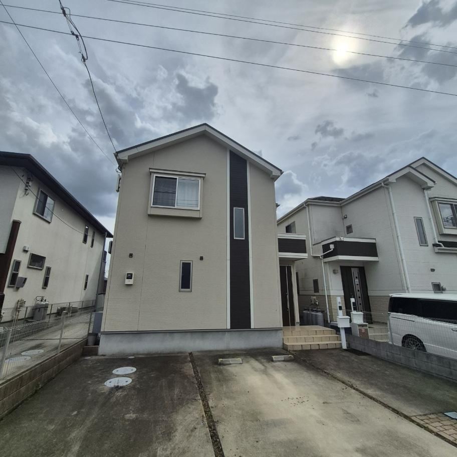 4LDK house in Iwatsuki Ward, Saitama - Photo 1