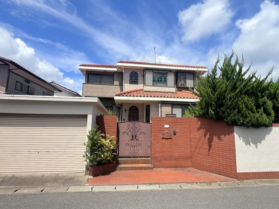 5LDK house in Togane, Chiba - Photo 1