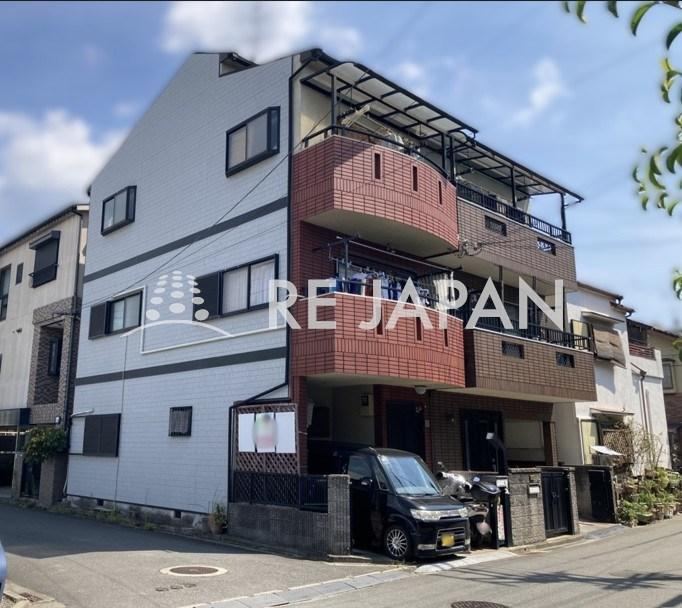 4LDK house in Higashiosaka, Osaka - Photo 1