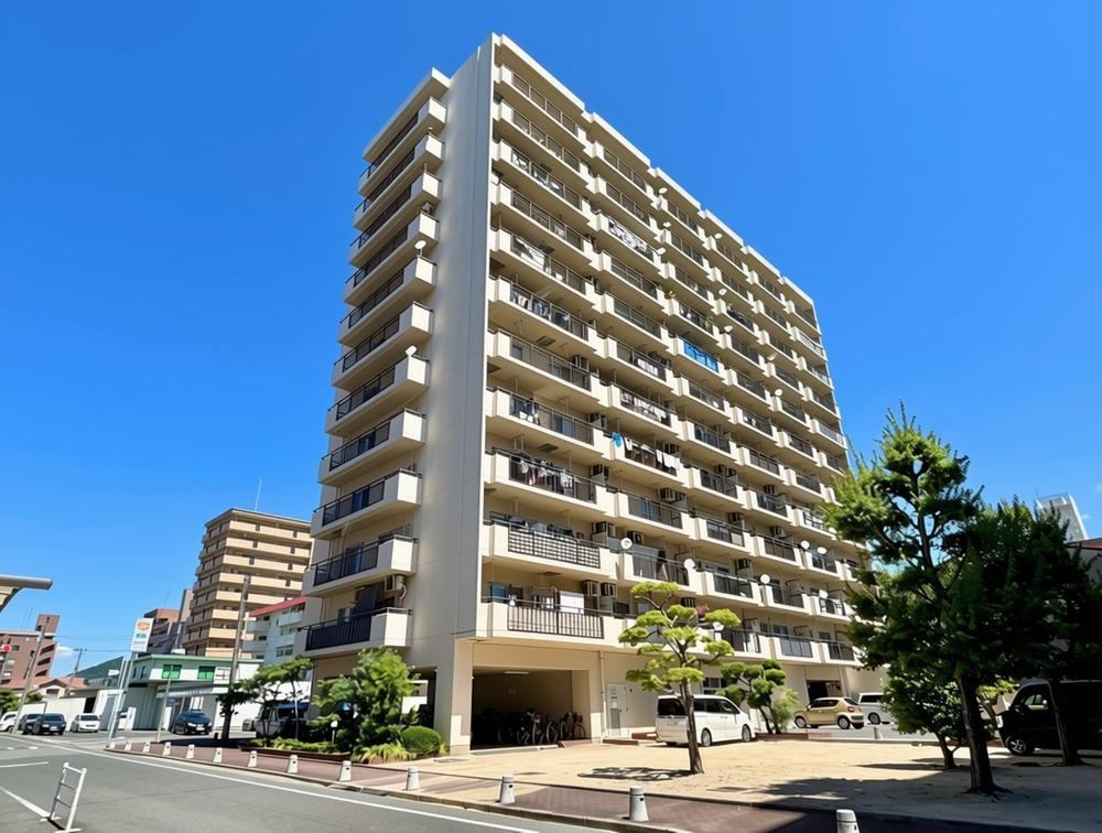 3LDK apartment in Minami Ward, Hiroshima - Photo 1