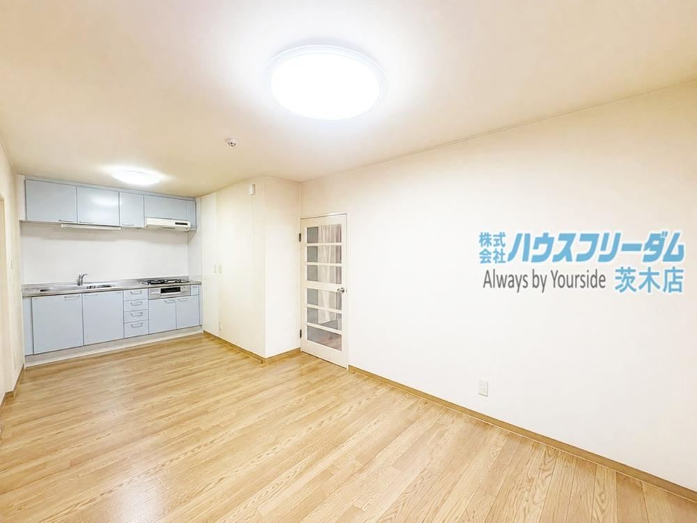 3DK apartment in Ibaraki, Osaka - Photo 1