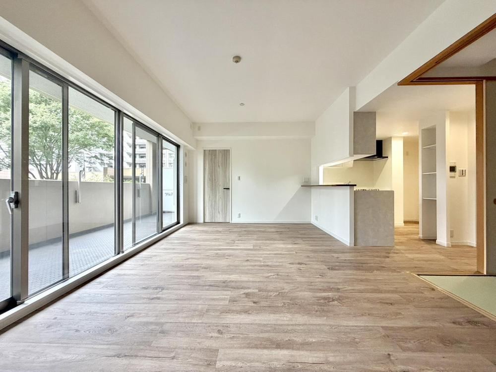 4LDK apartment in Fuchu, Tokyo - Photo 1