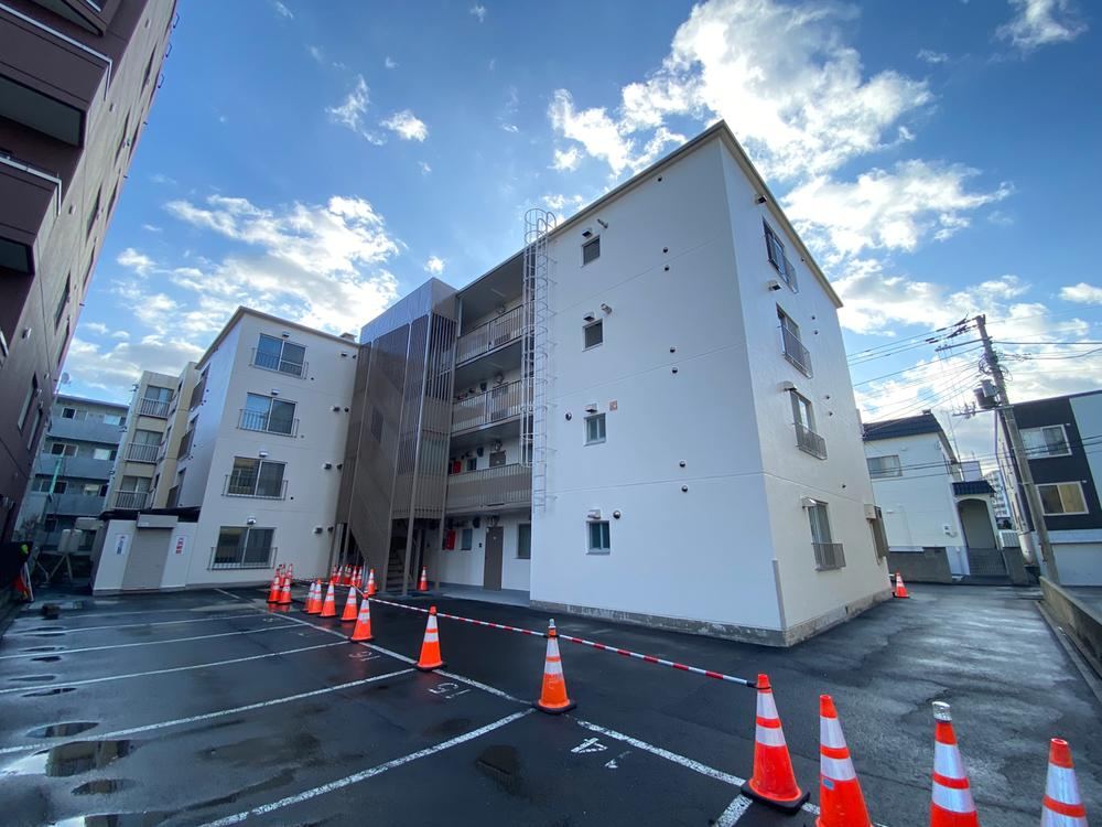 3LDK apartment in Minami Ward, Sapporo, Hokkaido - photo 4