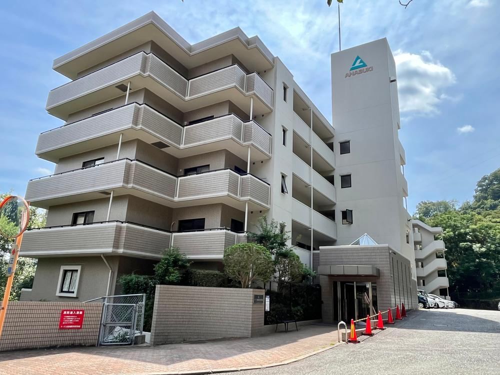 2LDK apartment in Nishinomiya, Hyogo - Photo 1