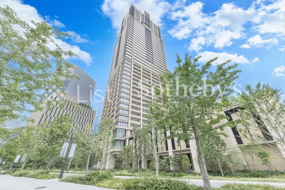2LDK apartment in Kita Ward, Osaka - Photo 1