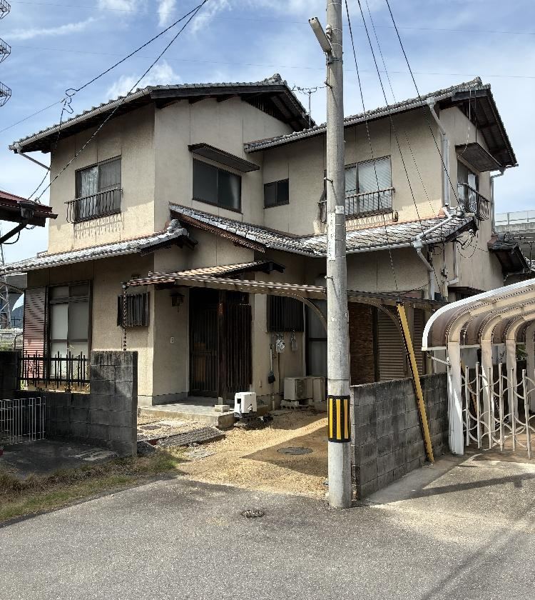 5DK house in Takamatsu, Kagawa - Photo 1