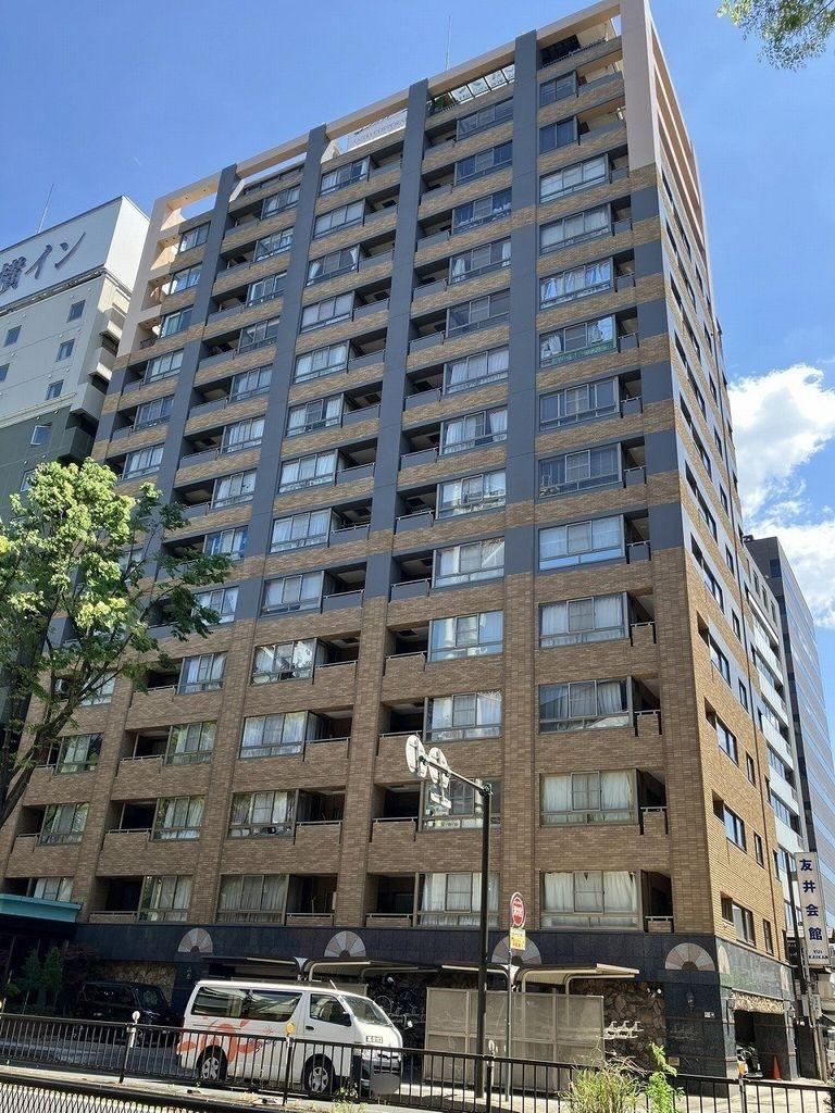 2LDK apartment in Naka Ward, Yokohama, Kanagawa - Photo 1