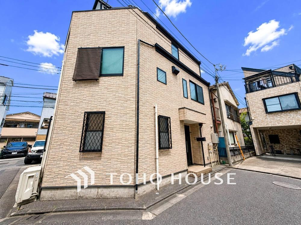 4LDK house in Kita Ward, Tokyo - Photo 1