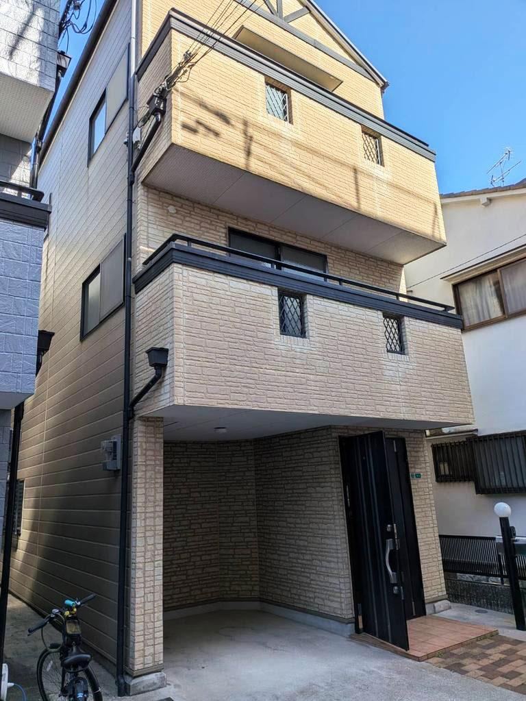 4LDK house in Yodogawa Ward, Osaka - Photo 1