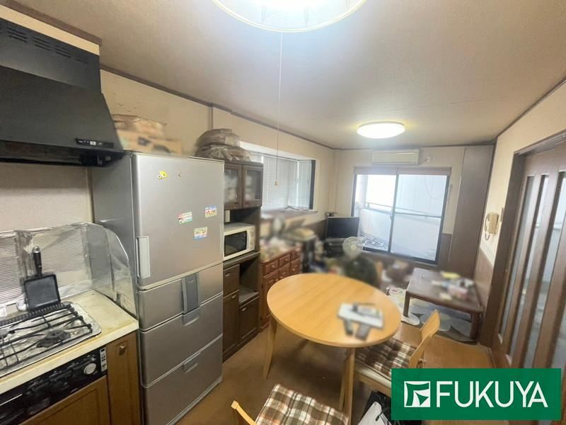 4LDK house in Ino Ward, Osaka - Photo 1