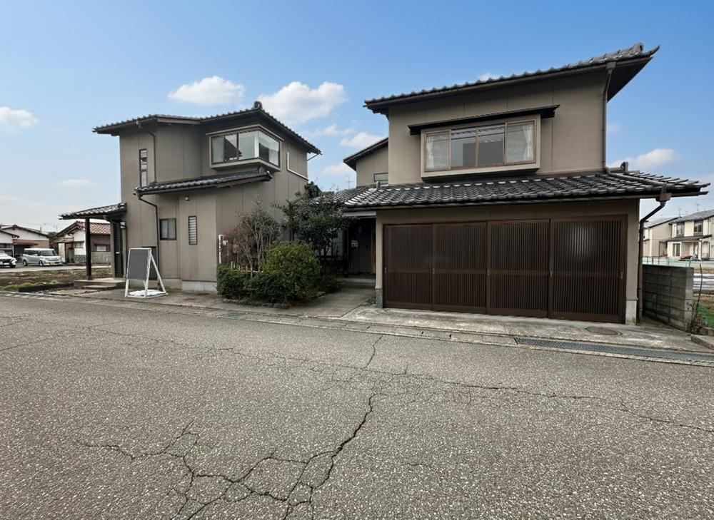 9LLDDKK+S house in Kanazawa, Ishikawa - Photo 1