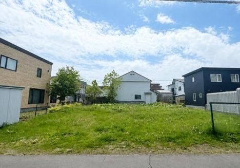360 m² land in Chitose, Hokkaido - Photo 1