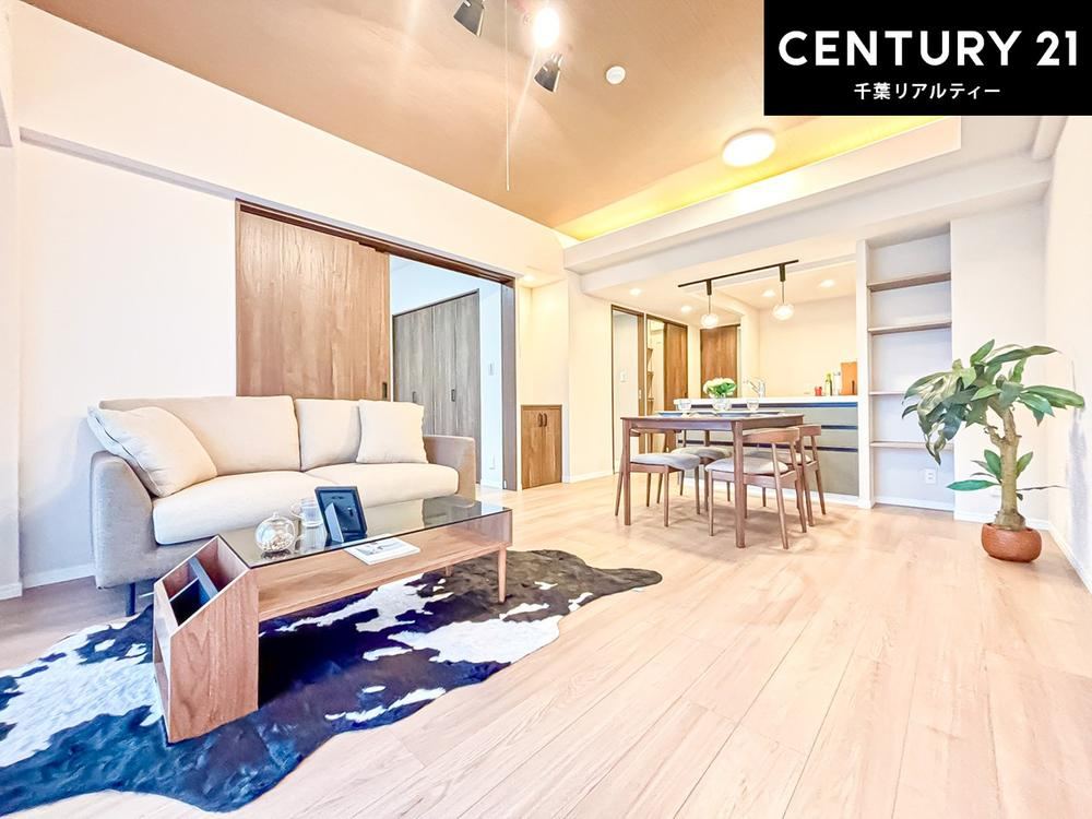3LDK apartment in Mihama Ward, Chiba - Photo 1