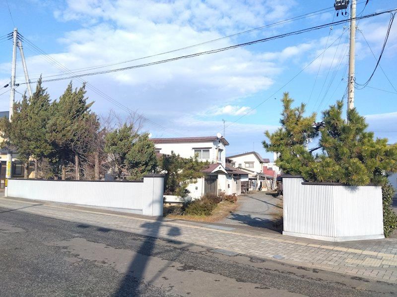 714 m² land in Hirosaki, Aomori - Photo 1
