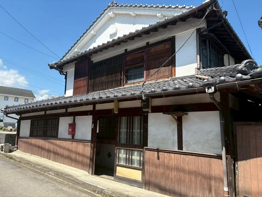 5DK house in Saijo, Ehime - photo 1